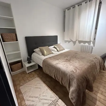 T2 A Cote De La Quartier Des Quilles * Сет
