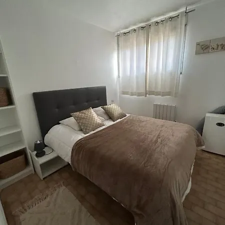 Апартаменты T2 A Cote De La Quartier Des Quilles