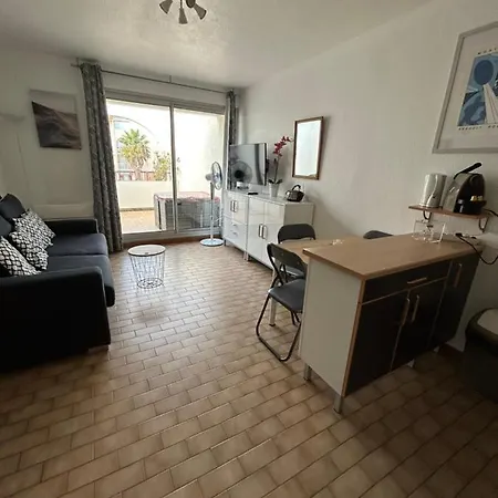 Апартаменты T2 A Cote De La Quartier Des Quilles *