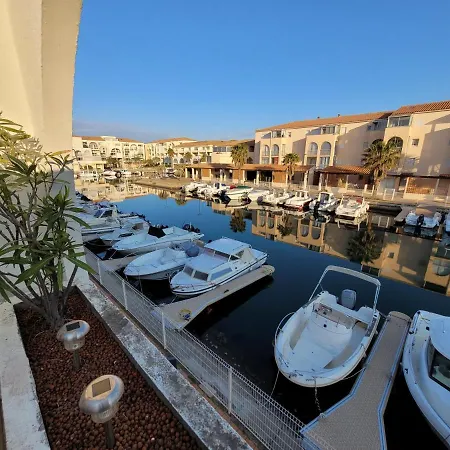 T2 A Cote De La Quartier Des Quilles セット