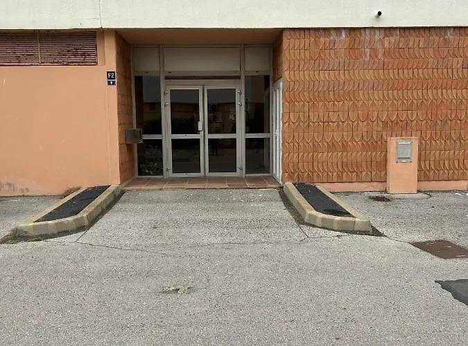 T2 à Côté De La Quartier Des Quilles *